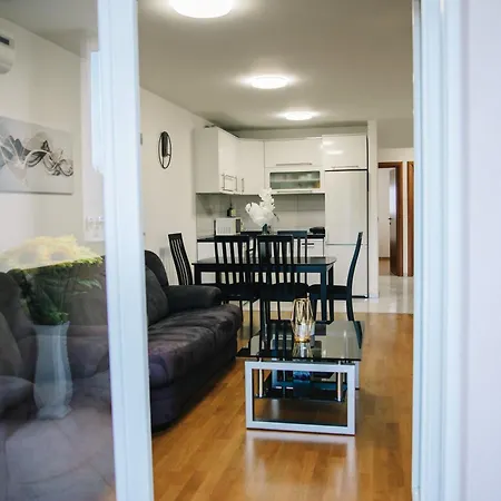 Amarilis Apartment